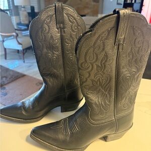 Heritage R Toe Western Boot